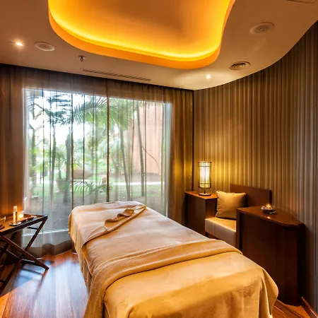 Отель Kempinski Bahia &